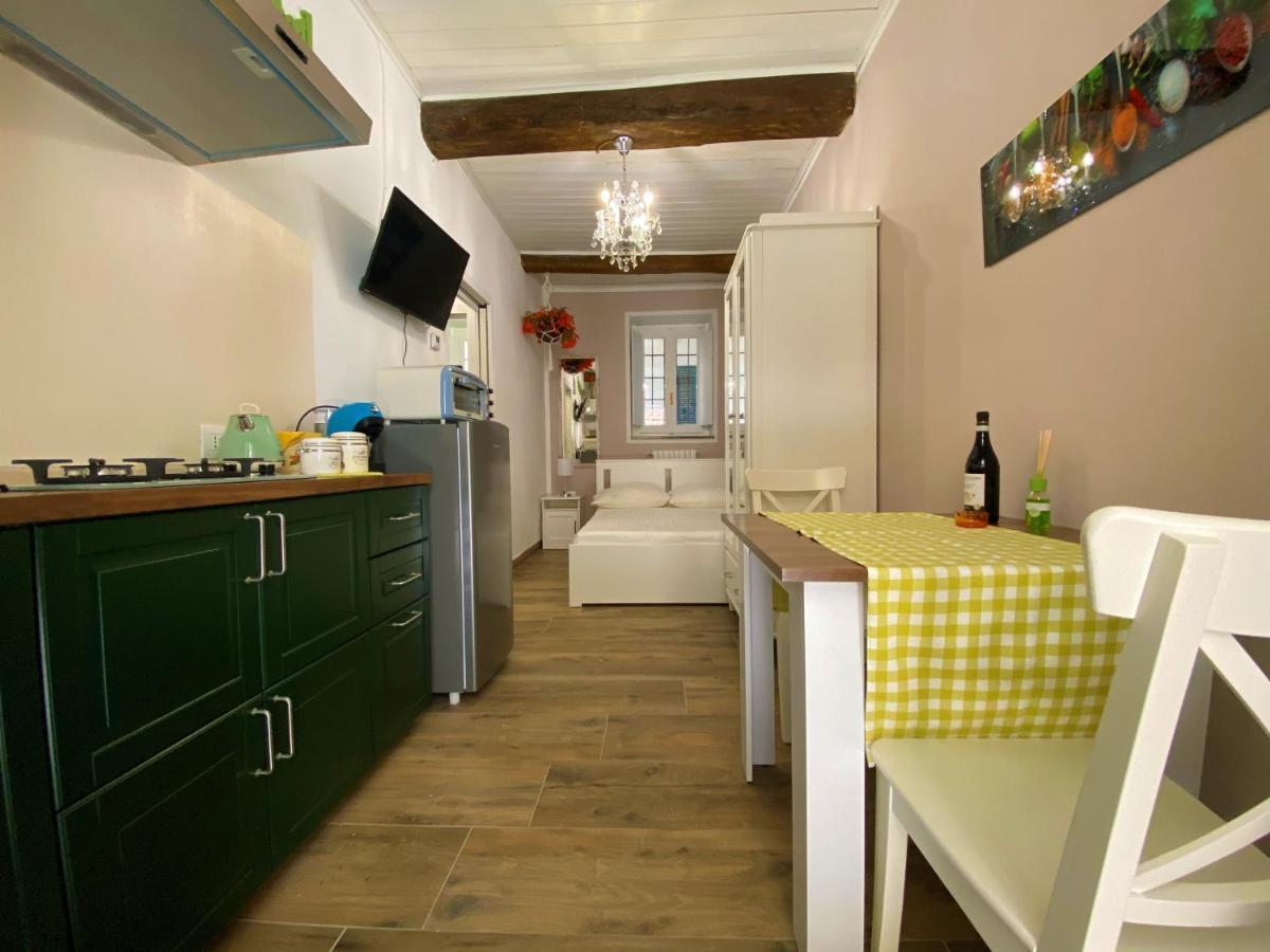 Nicolaus Appartement Sesto Calende Buitenkant foto