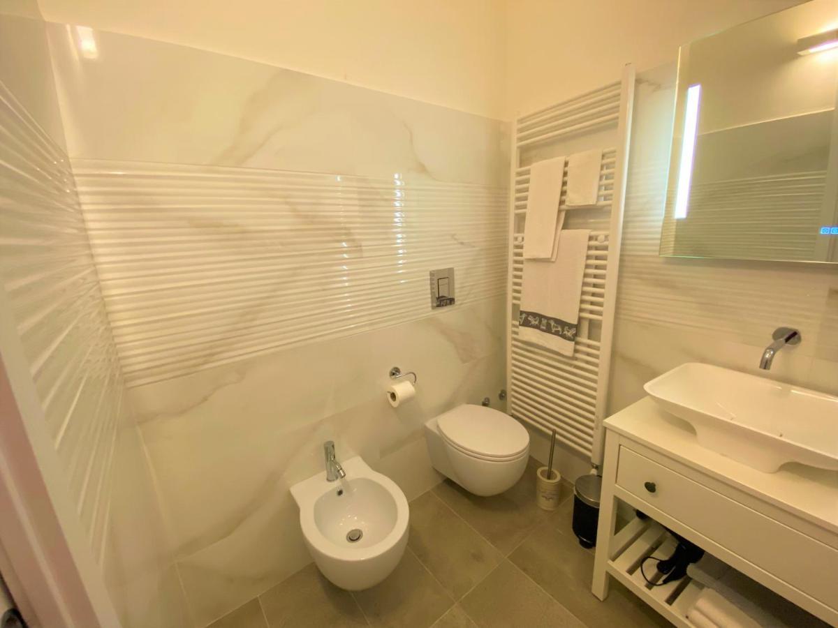 Nicolaus Appartement Sesto Calende Buitenkant foto