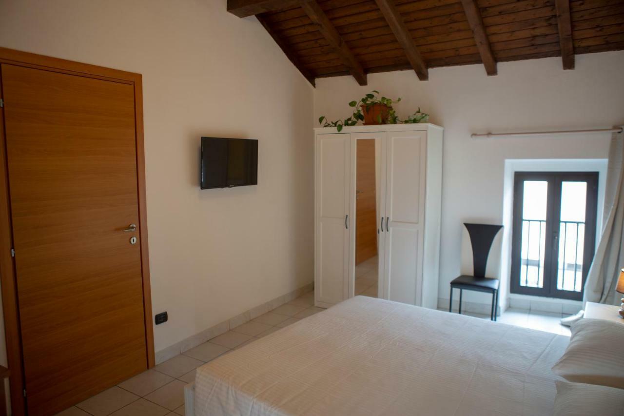 Nicolaus Appartement Sesto Calende Buitenkant foto
